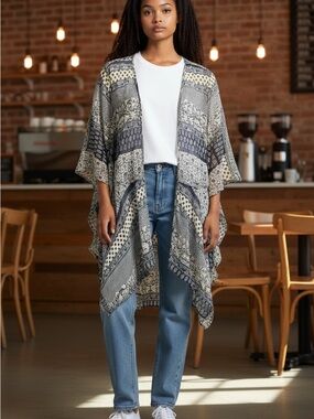 Maurices Navy and Cream Patterned Open-Front Kimono